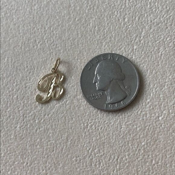 Initial B solid real gold charm | ideal gift | Initial B pendant | - Picture 6 of 8